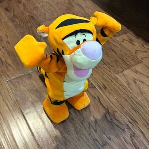Disney Tumble Time Tigger Plush Toy Vintage 2005  Winnie the Pooh Fisher-Price